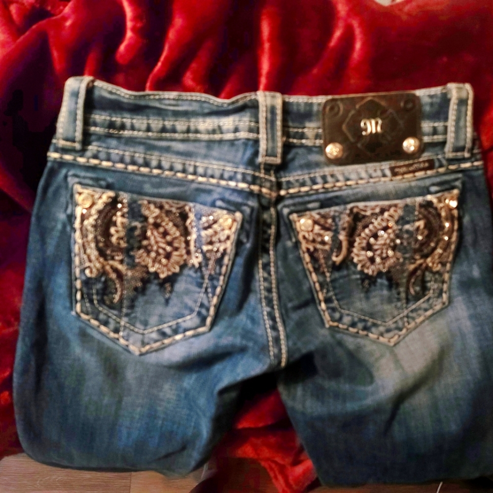 Jeans - Picture 2 of 5